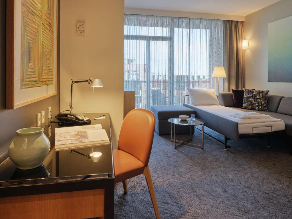 Adina Apartment Hotel