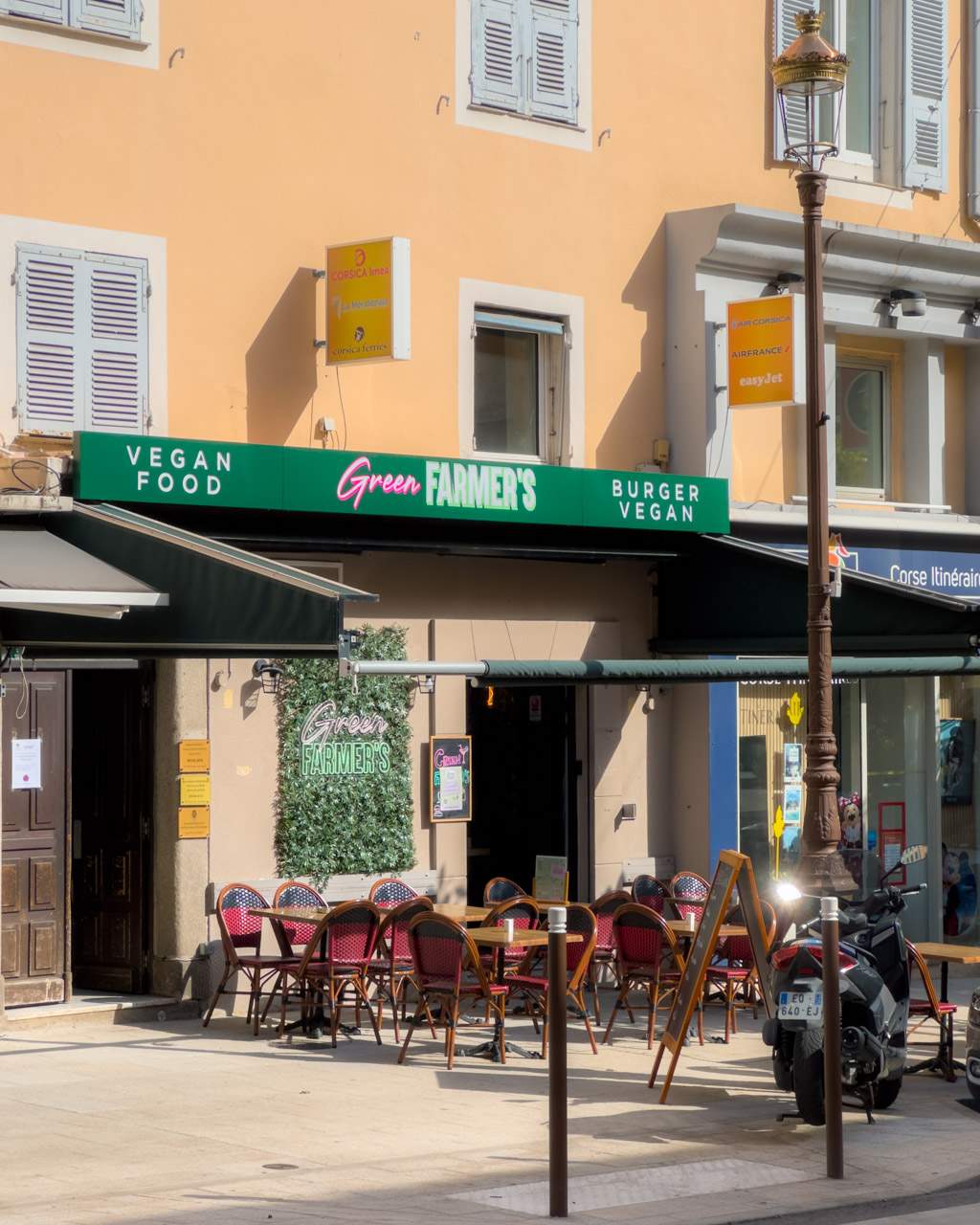 Green Farmer's in Ajaccio as seen from the outside