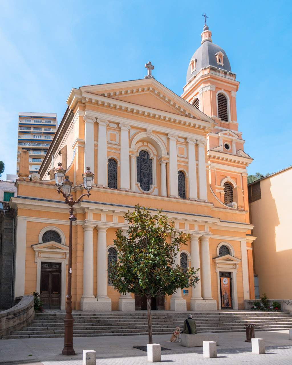 Église Saint-Roch, on Cours Napoléon