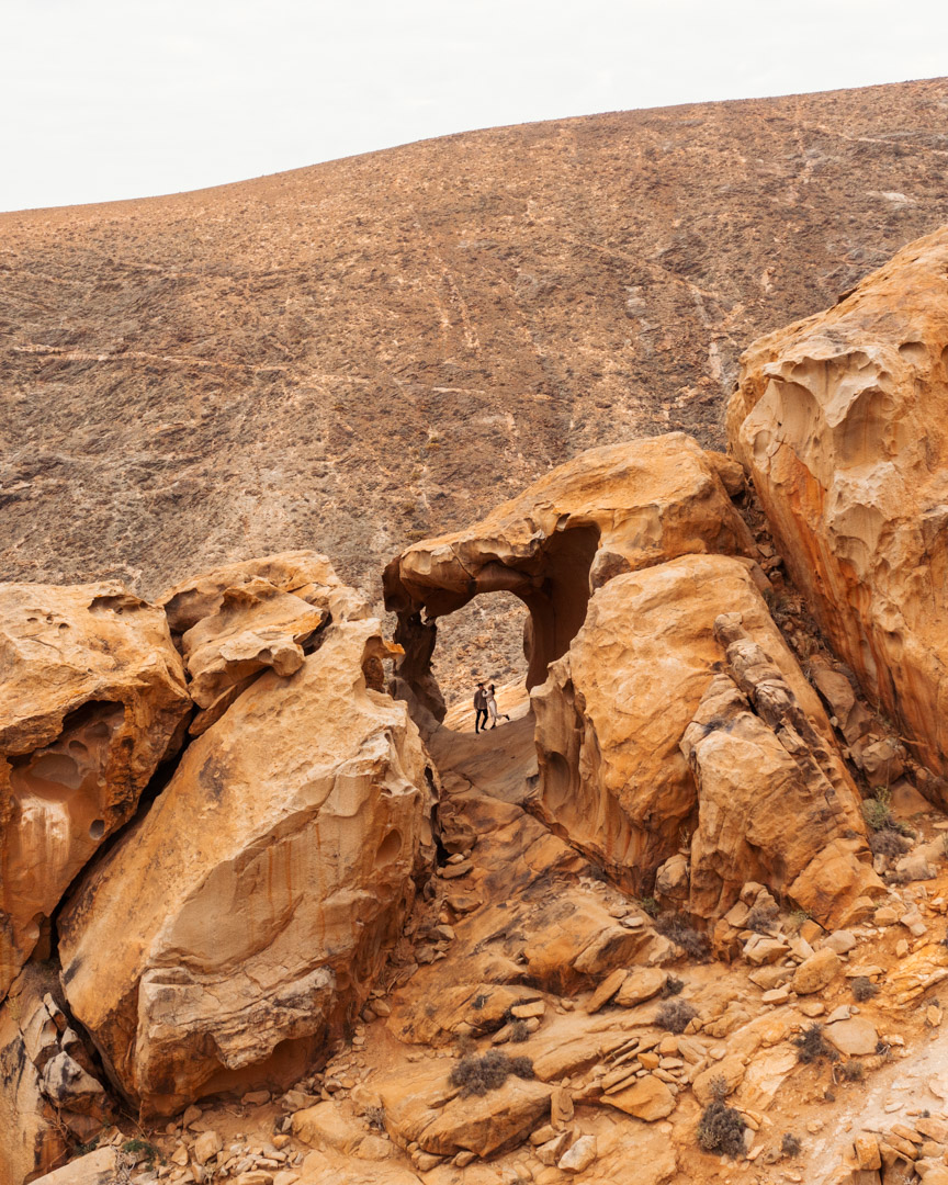 Alex and Victoria in the Arco de las Penitas in Fuerteventura