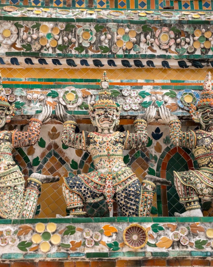 Statue at Wat Arun