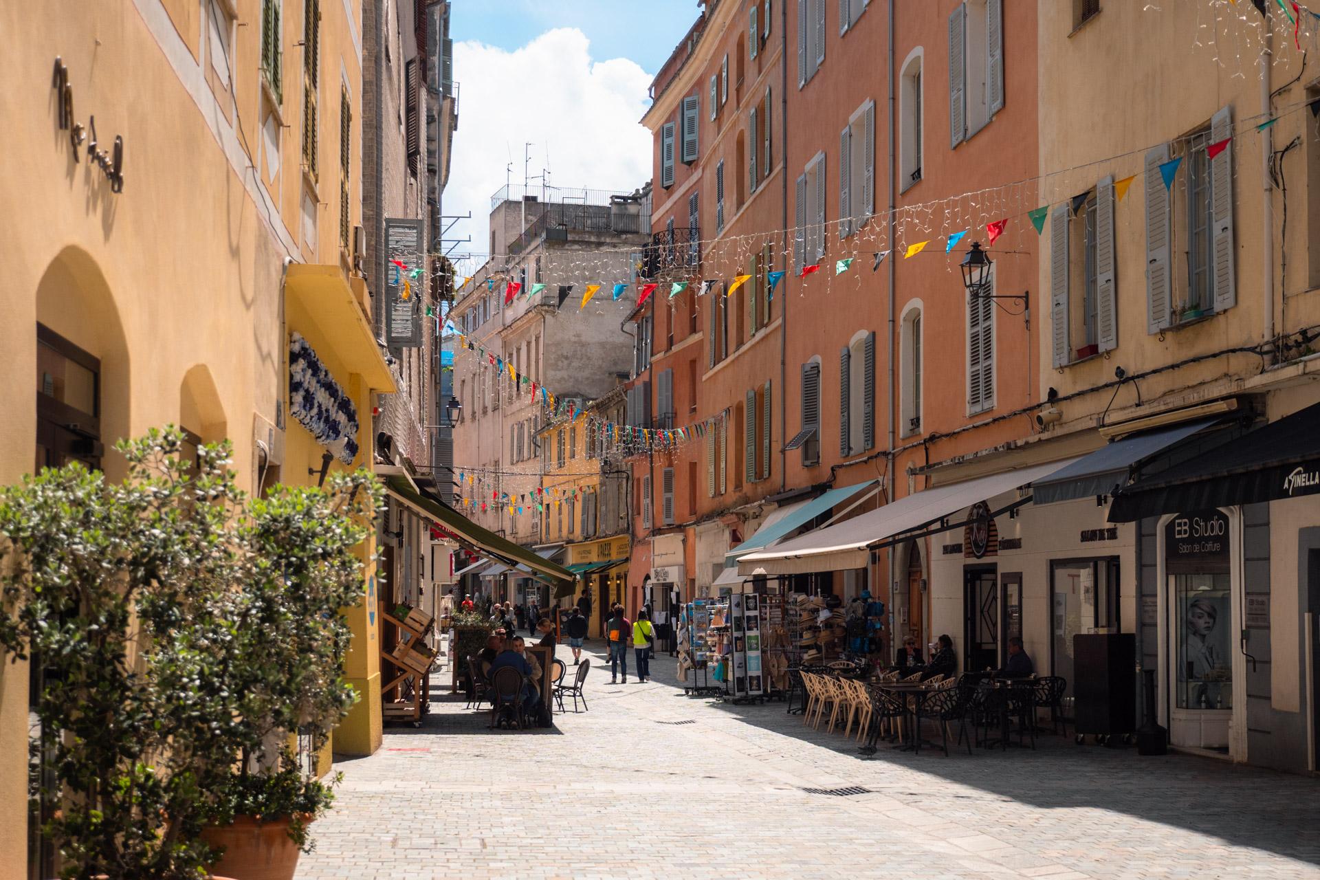Pedestrian-only Rue Napoléon in Bastia