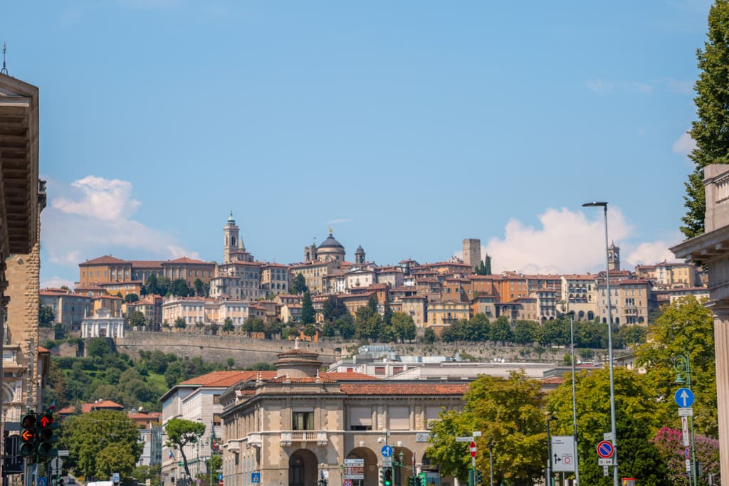 The old town Città Alta can be seen from Città Bassa