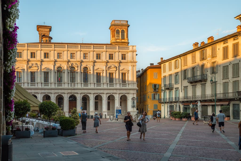 Biblioteca Civica Angelo Mai in Piazza Vecchia