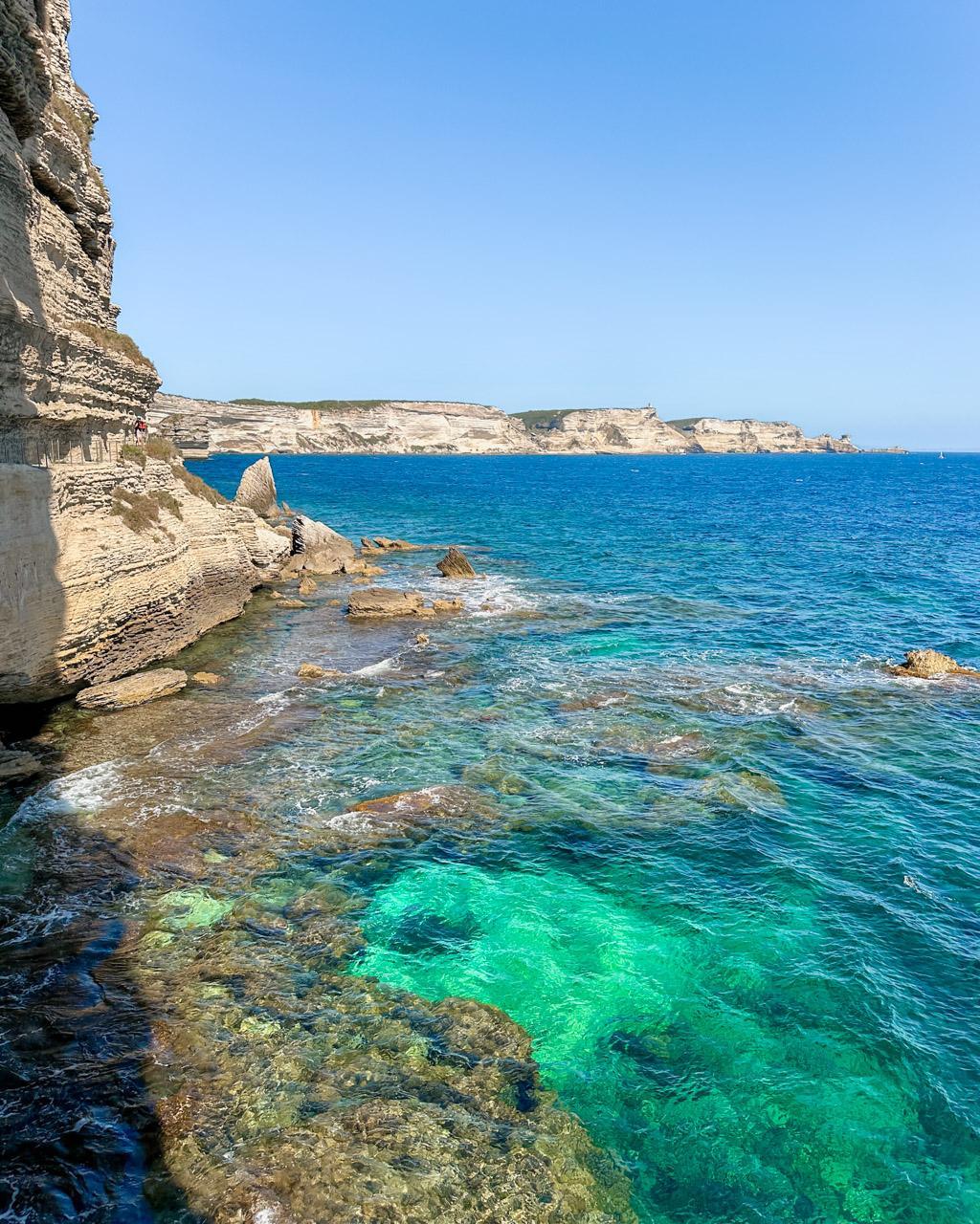 King of Aragon's Staircase trail ocean view