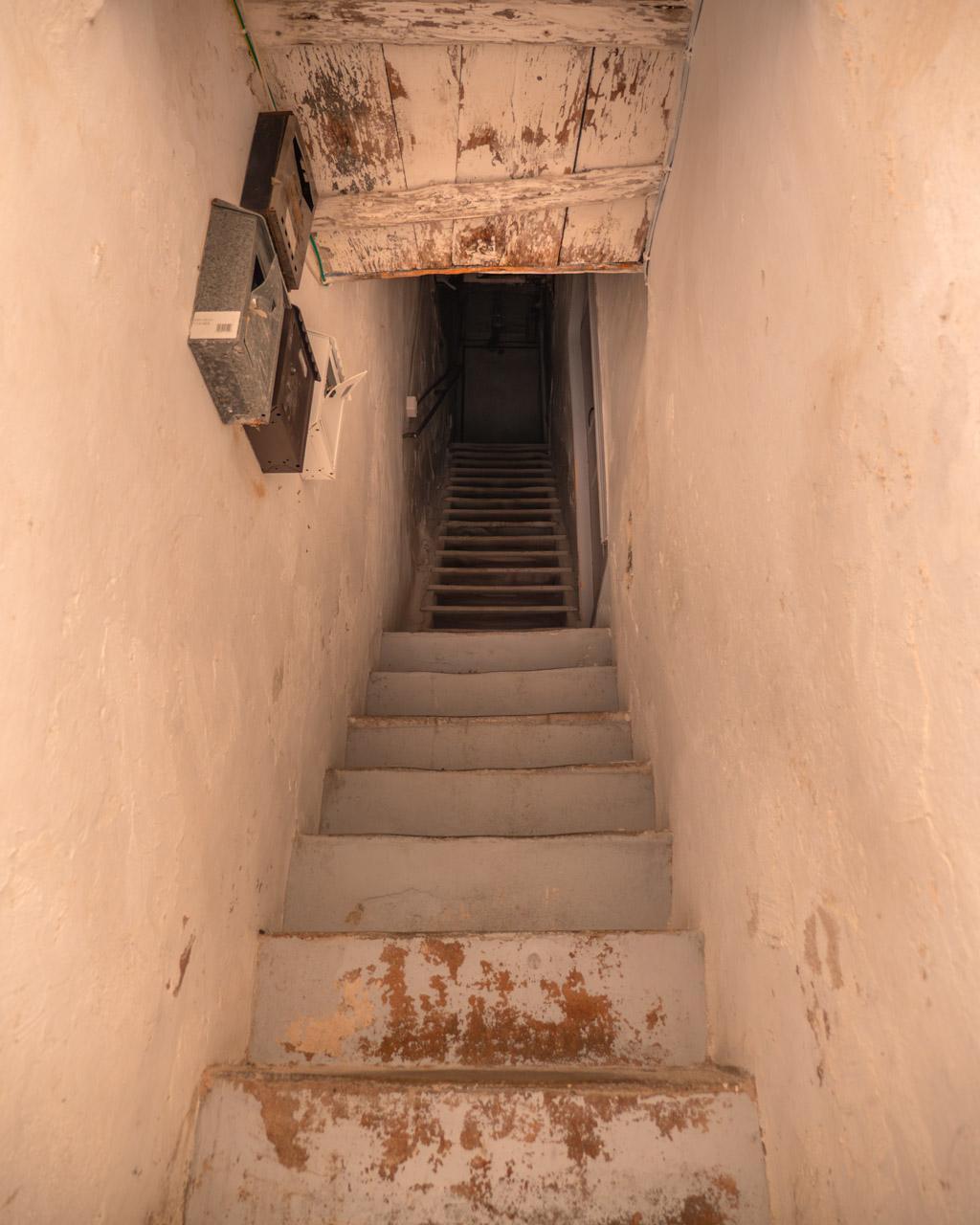 Steep, narrow staircase in Bonifacio