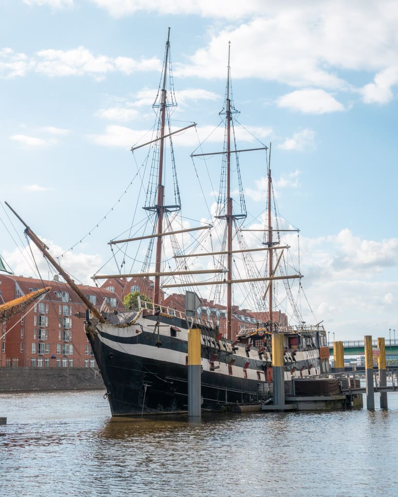 Sailing ship in Schlachte