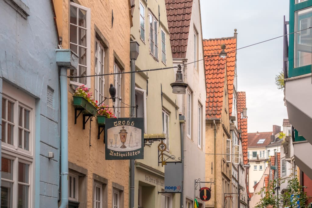 Colourful Schnoor houses 