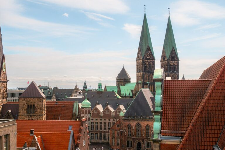 <em></noscript>Bremen Travel Guide:</em> 21 Best Things To Do & See