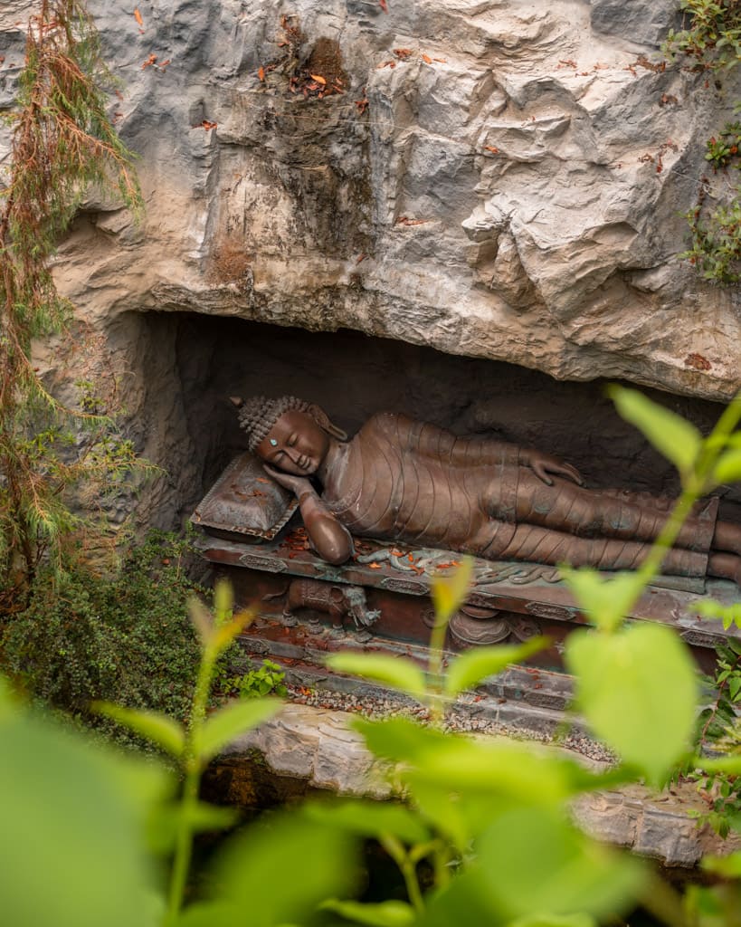 Buddha statue