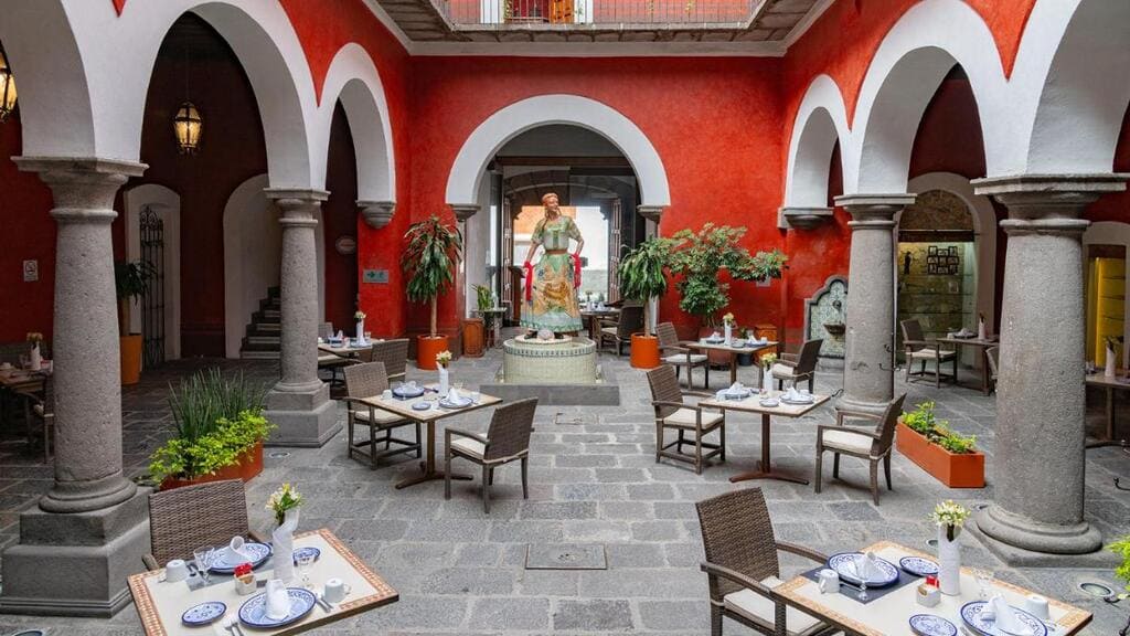 Hotel Boutique Casona de la China Poblana courtyard