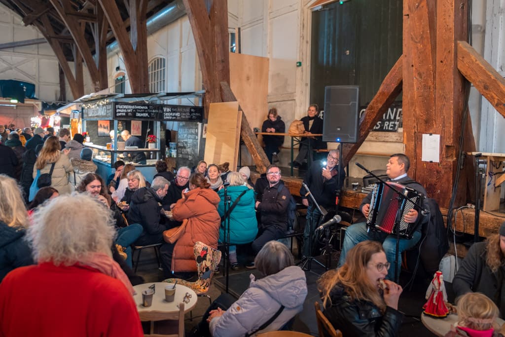 Live music at Christiania Christmas Market