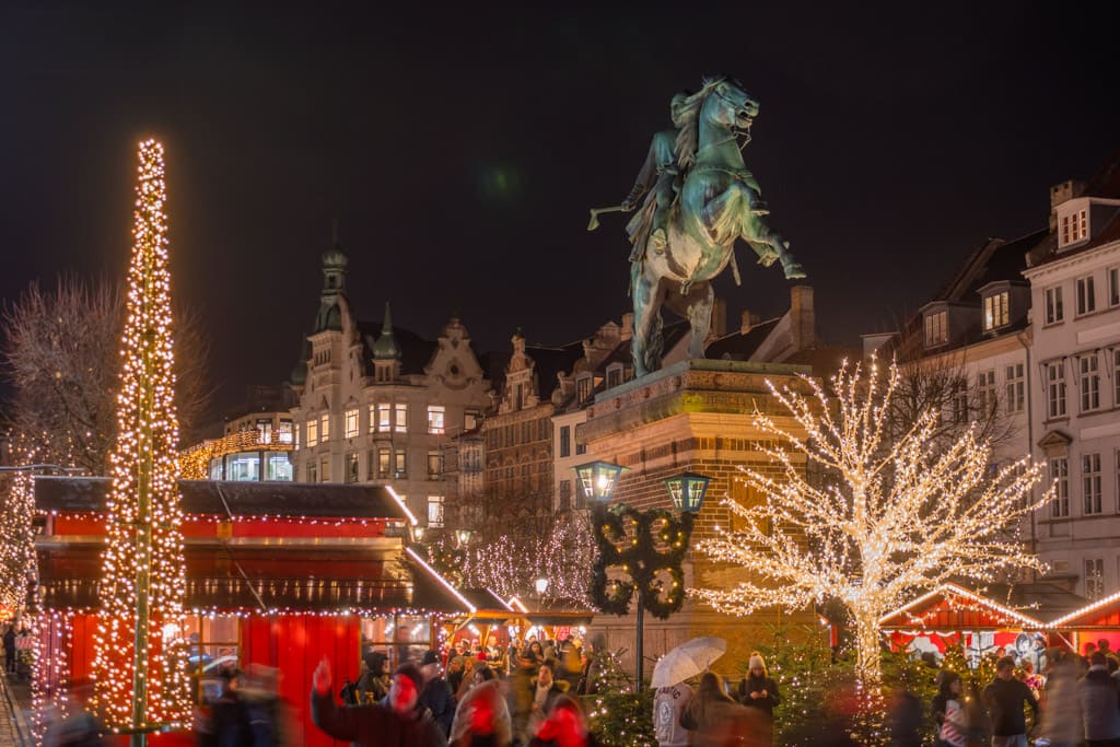 Bishop Absalon standing tall over the Christmas market on Højbro Plads