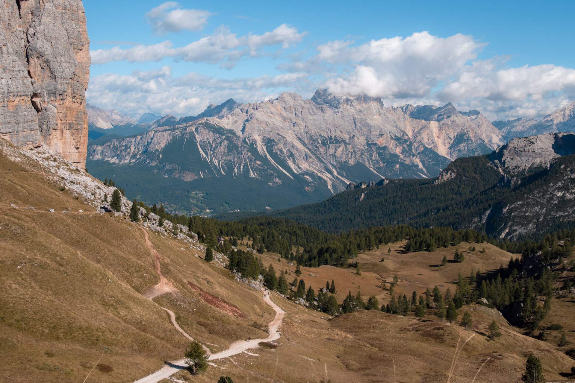 A small part of path no. 439, with Torre Grande up on the left