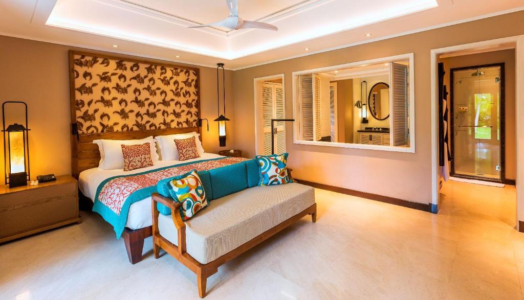 Room at Constance Lemuria