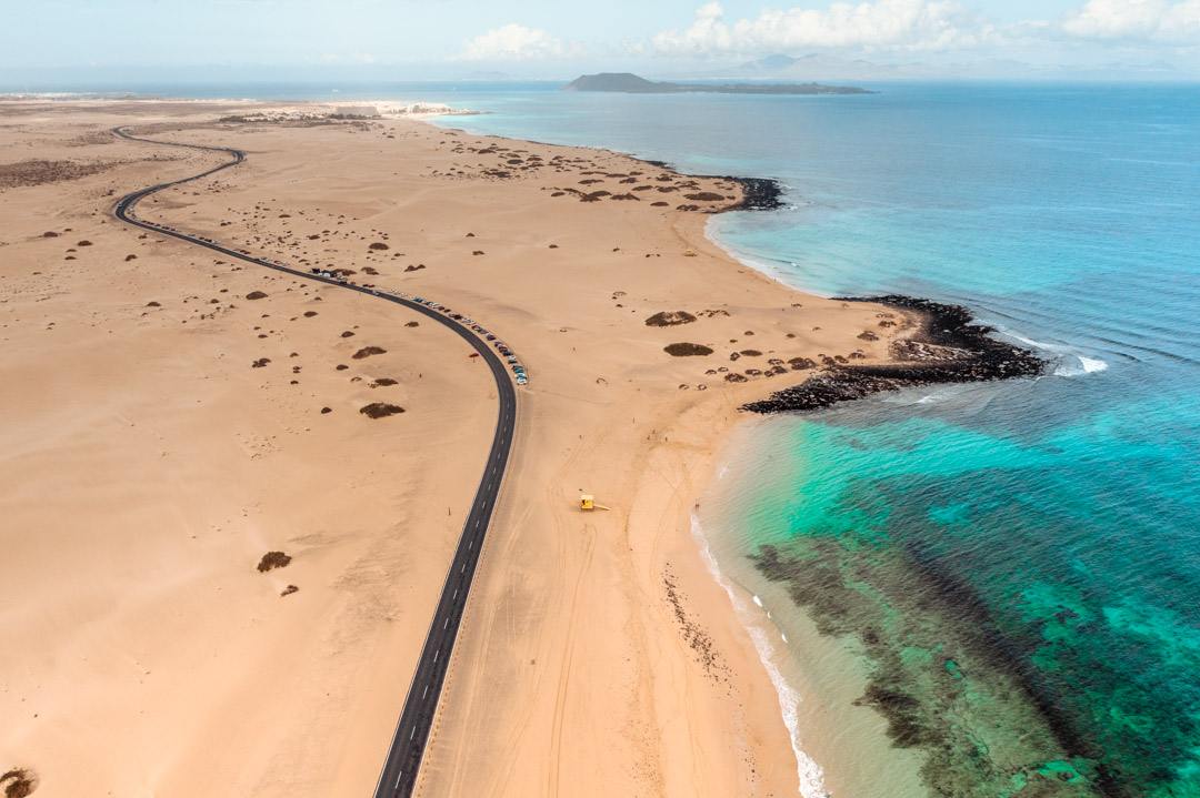 The coastal road beside the dunes