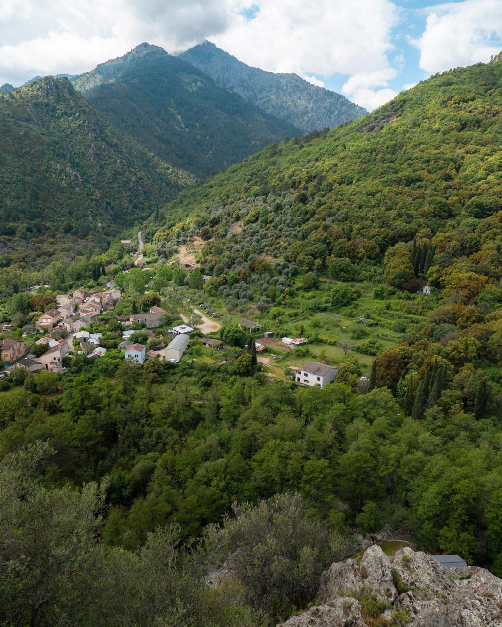 Restonica Valley to the southwest of the Belvedere