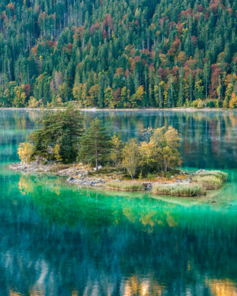 Eibsee's natural beauty