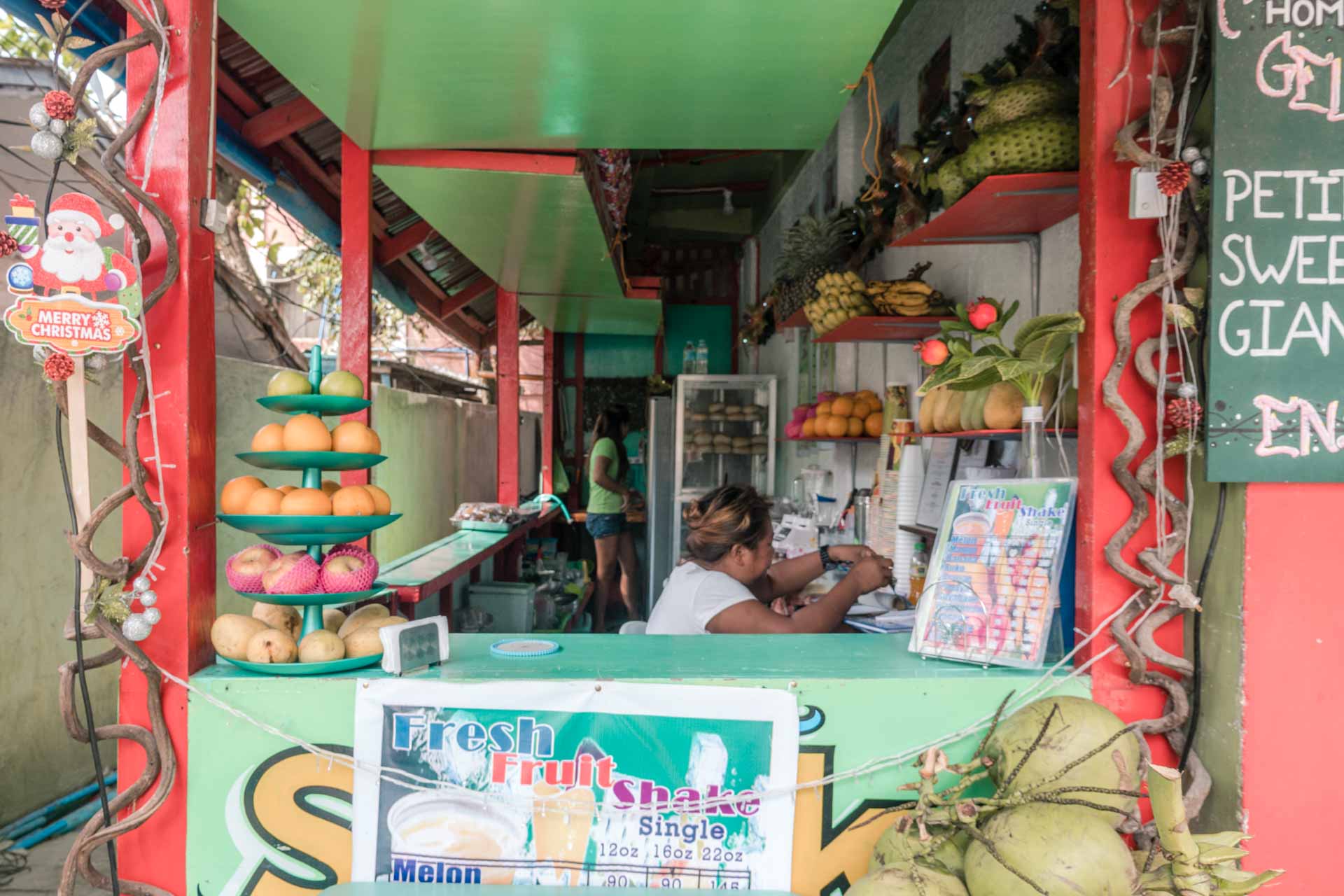 Fruit shakes in El Nido