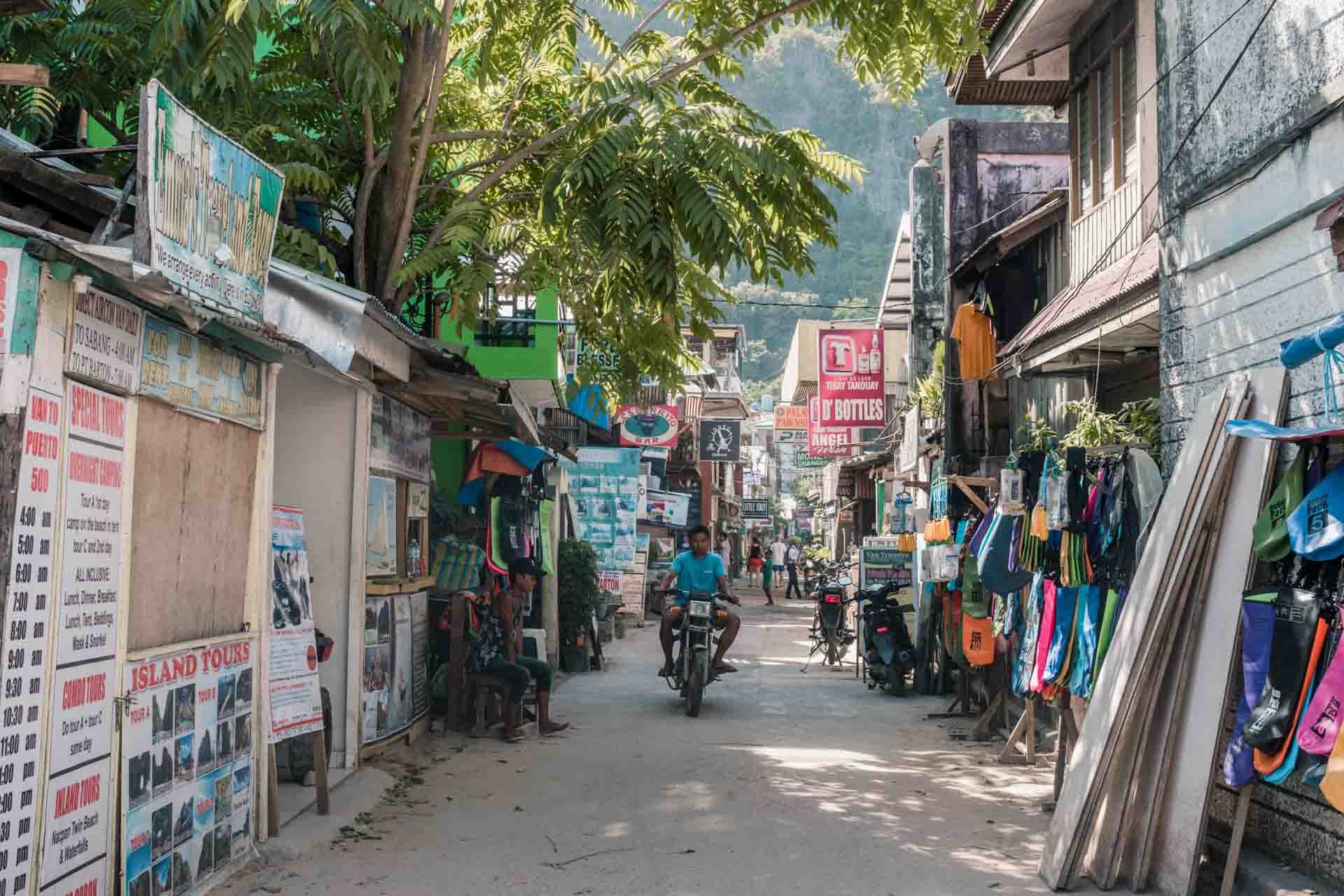 Narrow street in El Nido Town