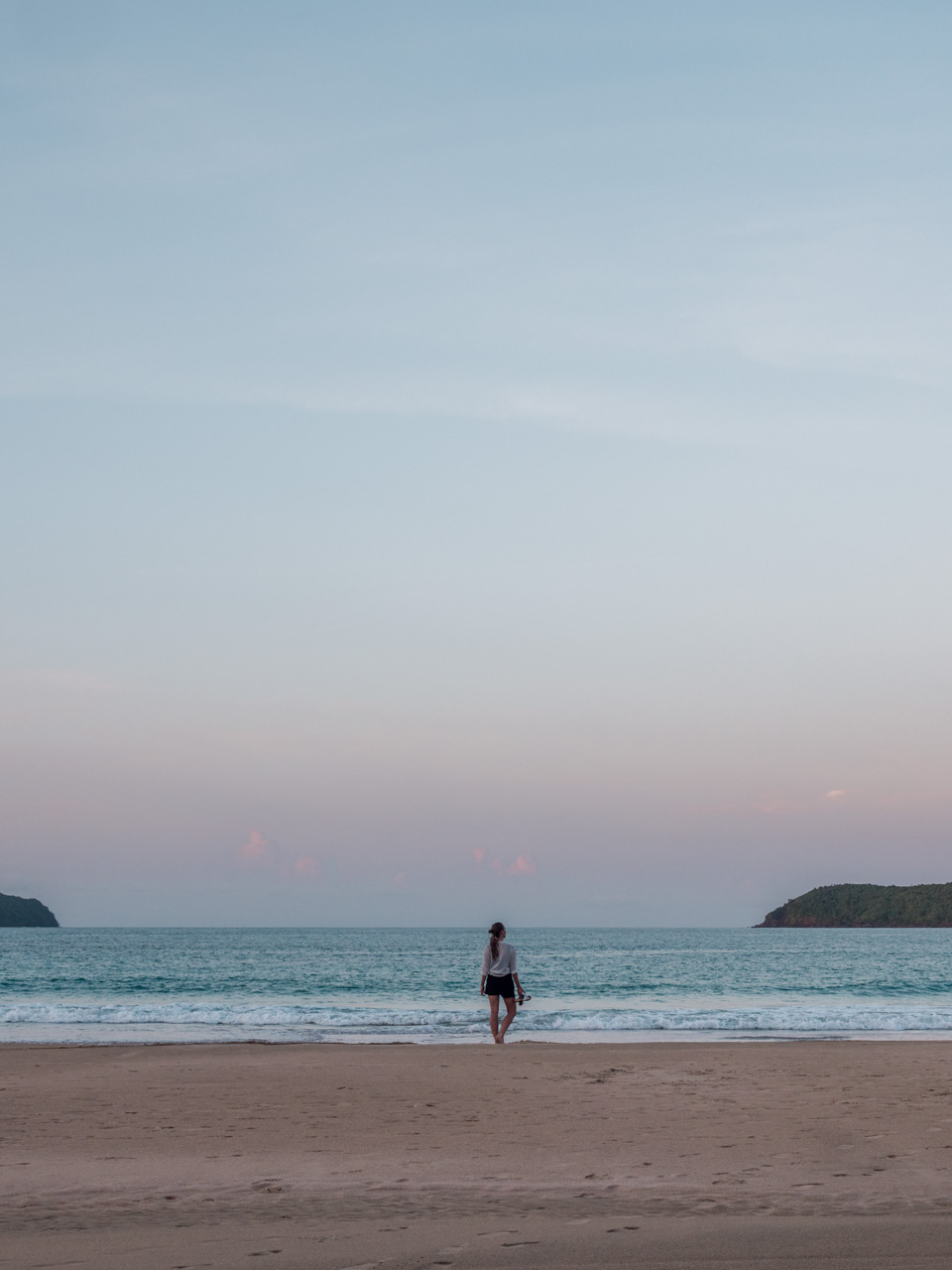 Victoria on Nacpan Beach at dusk