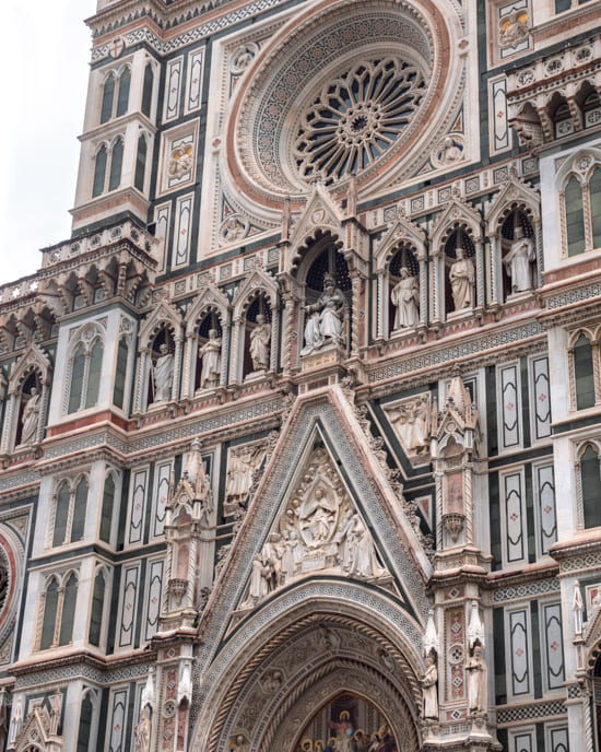 Il duomo's exterior with colours, patterns and sculptures