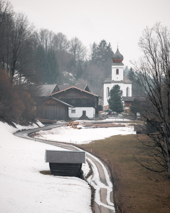 Wamberg church village in winter
