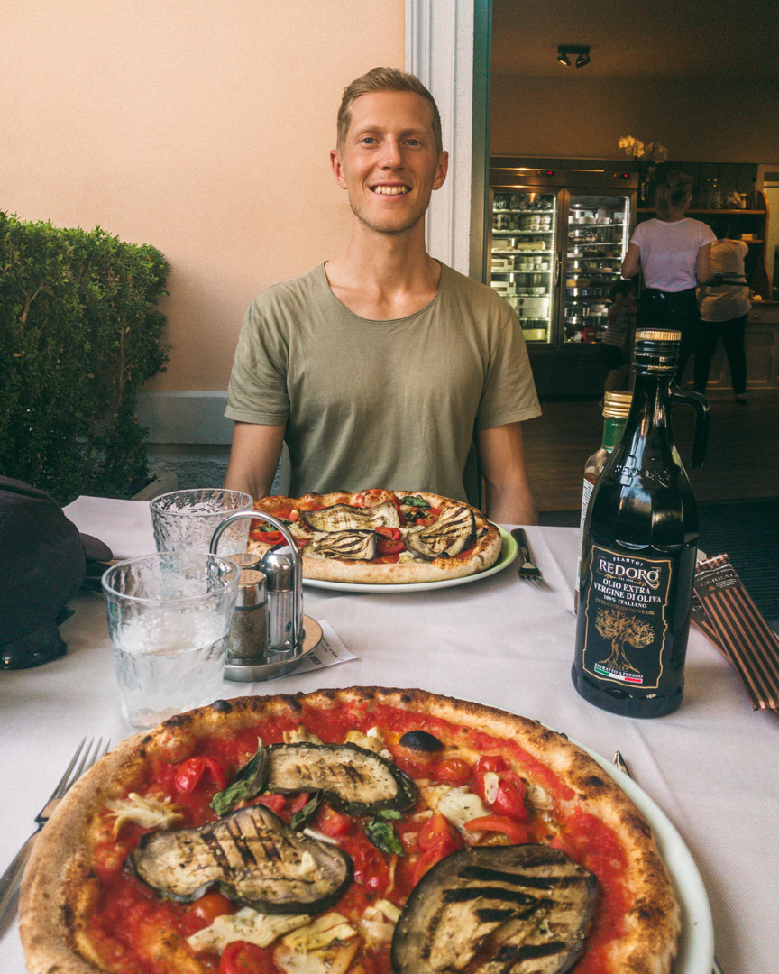 Vegan pizza in Italy