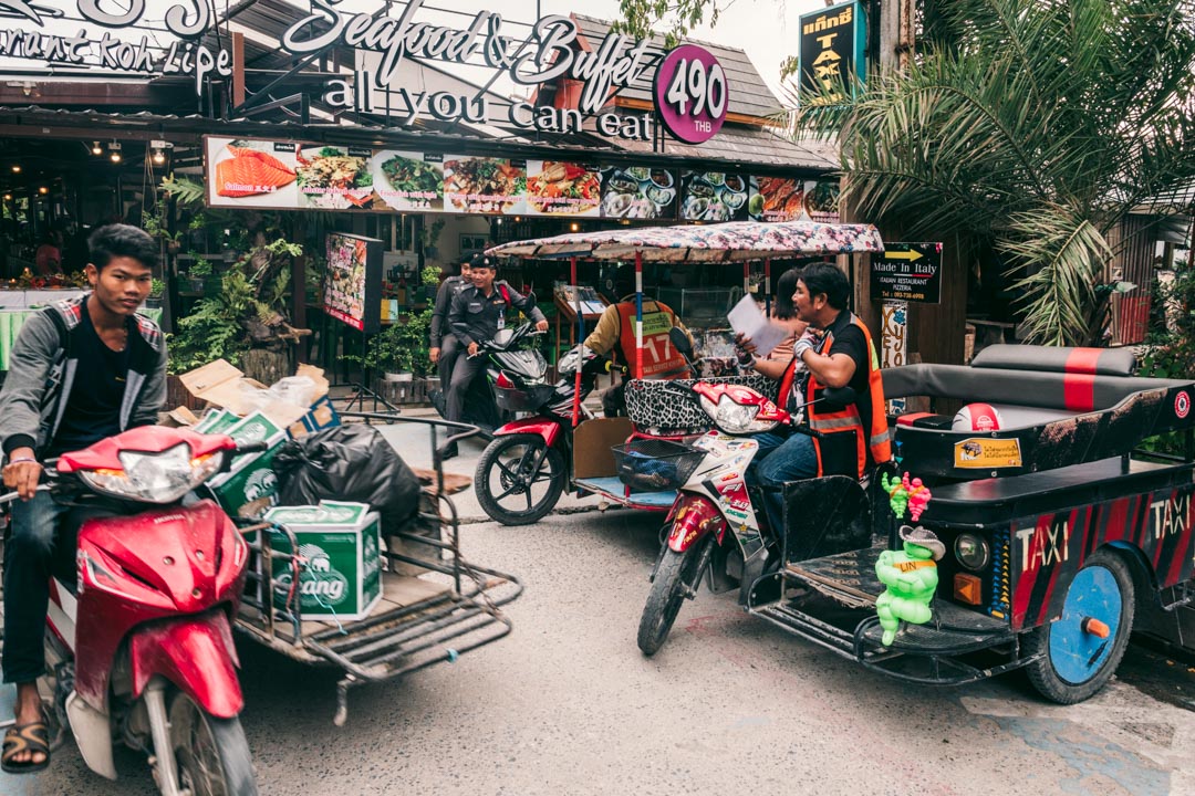 Scooters in Koh Lipe 