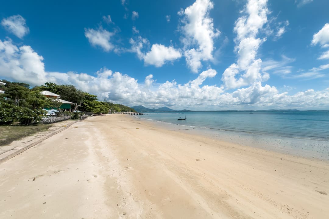 Ao Noi Na beach