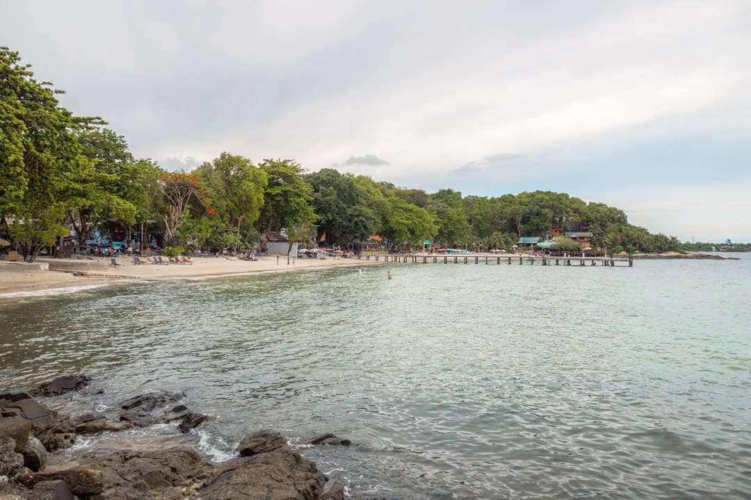 Ao Wong Duean with pier and beach
