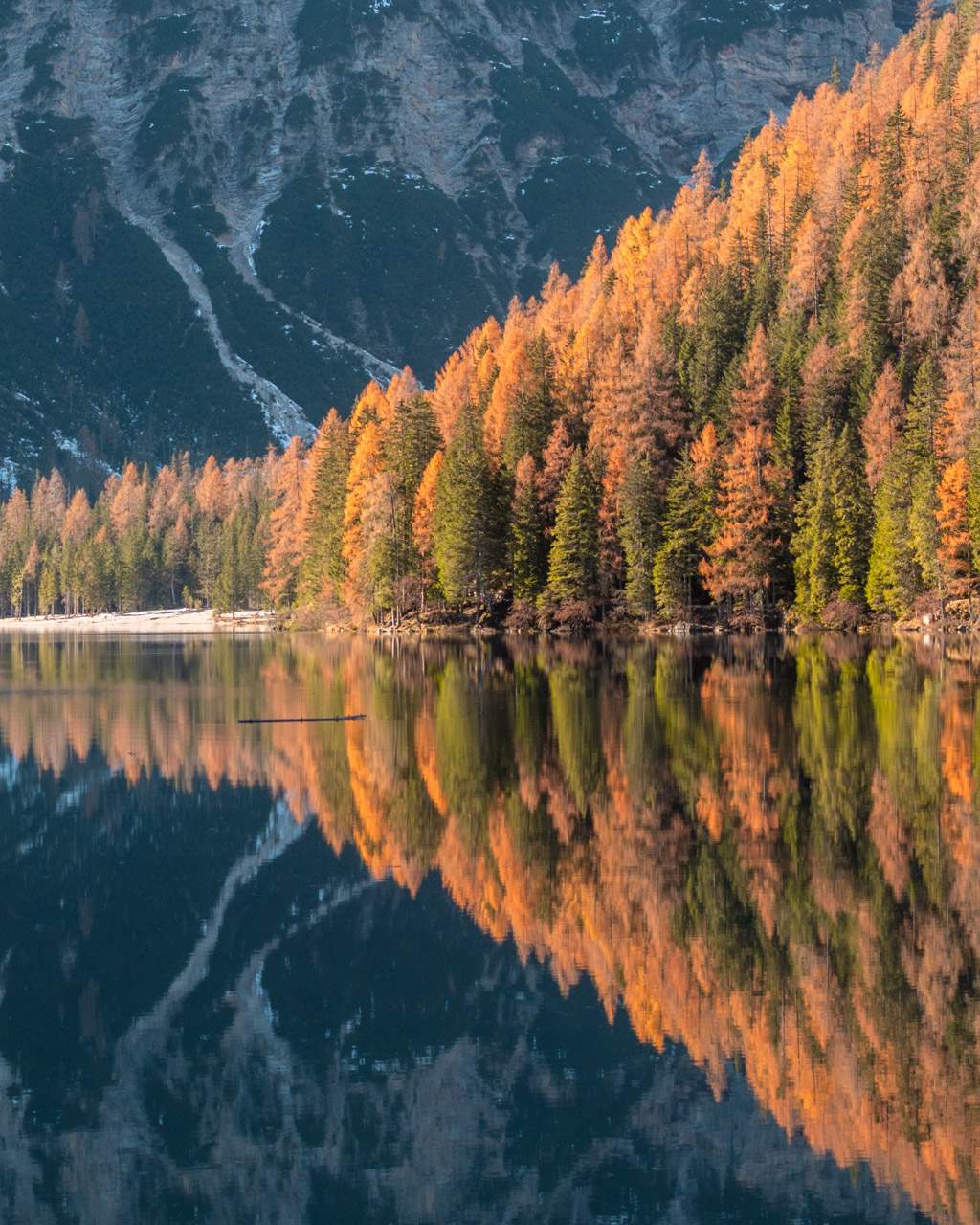 Autumn at Lago di Braies