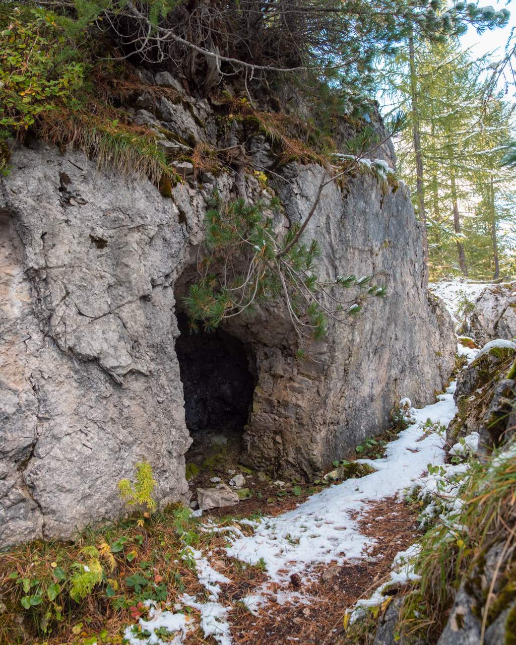 Cave in rock on the way to Lago di Limides