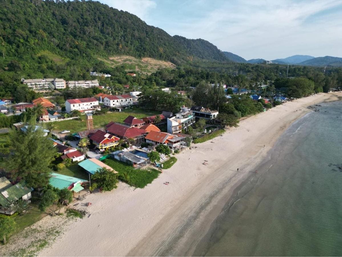 Lanta Garden Home seen from a drone