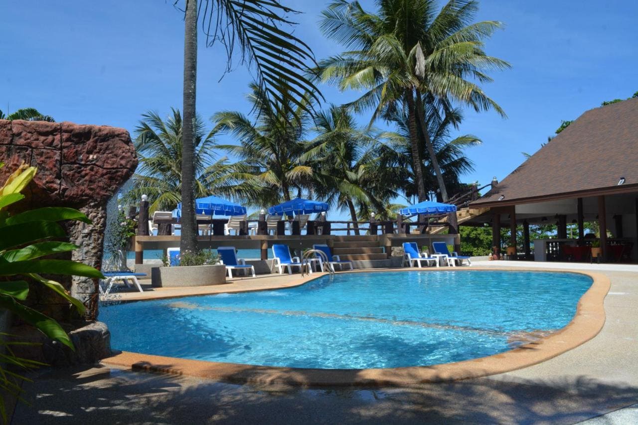 The pool at Lanta Il Mare Beach Resort