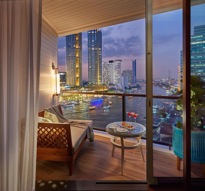 Mandarin Oriental Bangkok river views