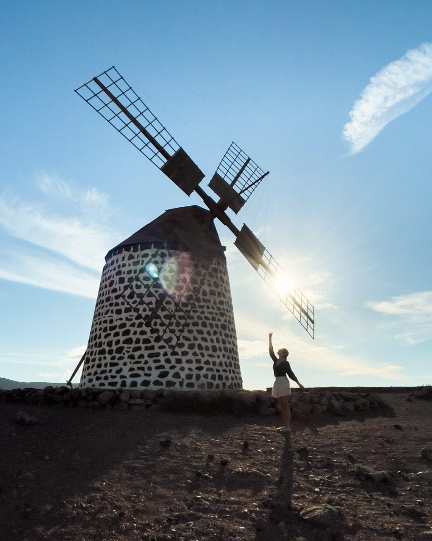 The whitewashed Molinos De Villaverde in La Oliva