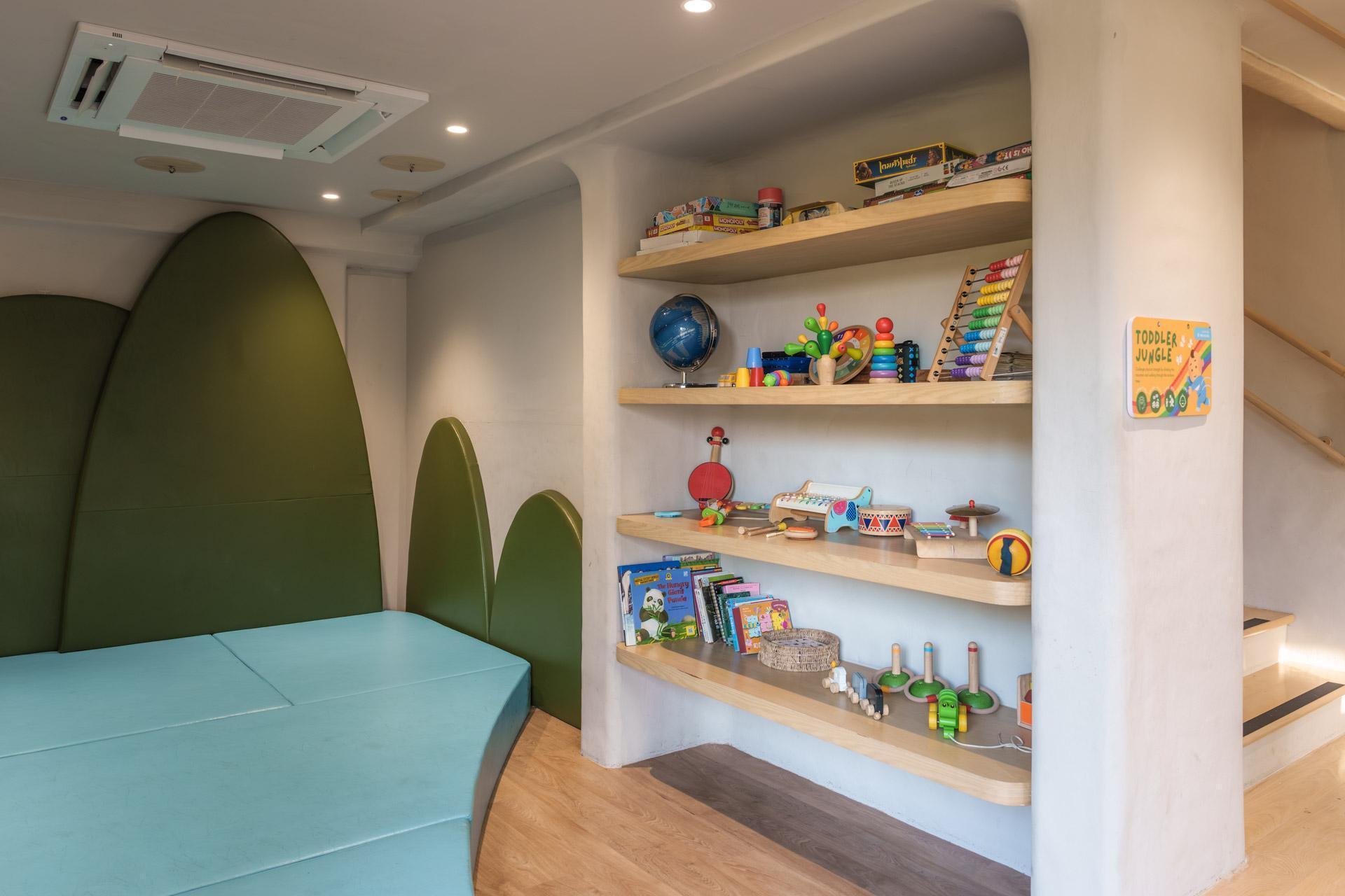 Kids Club toys and mattresses