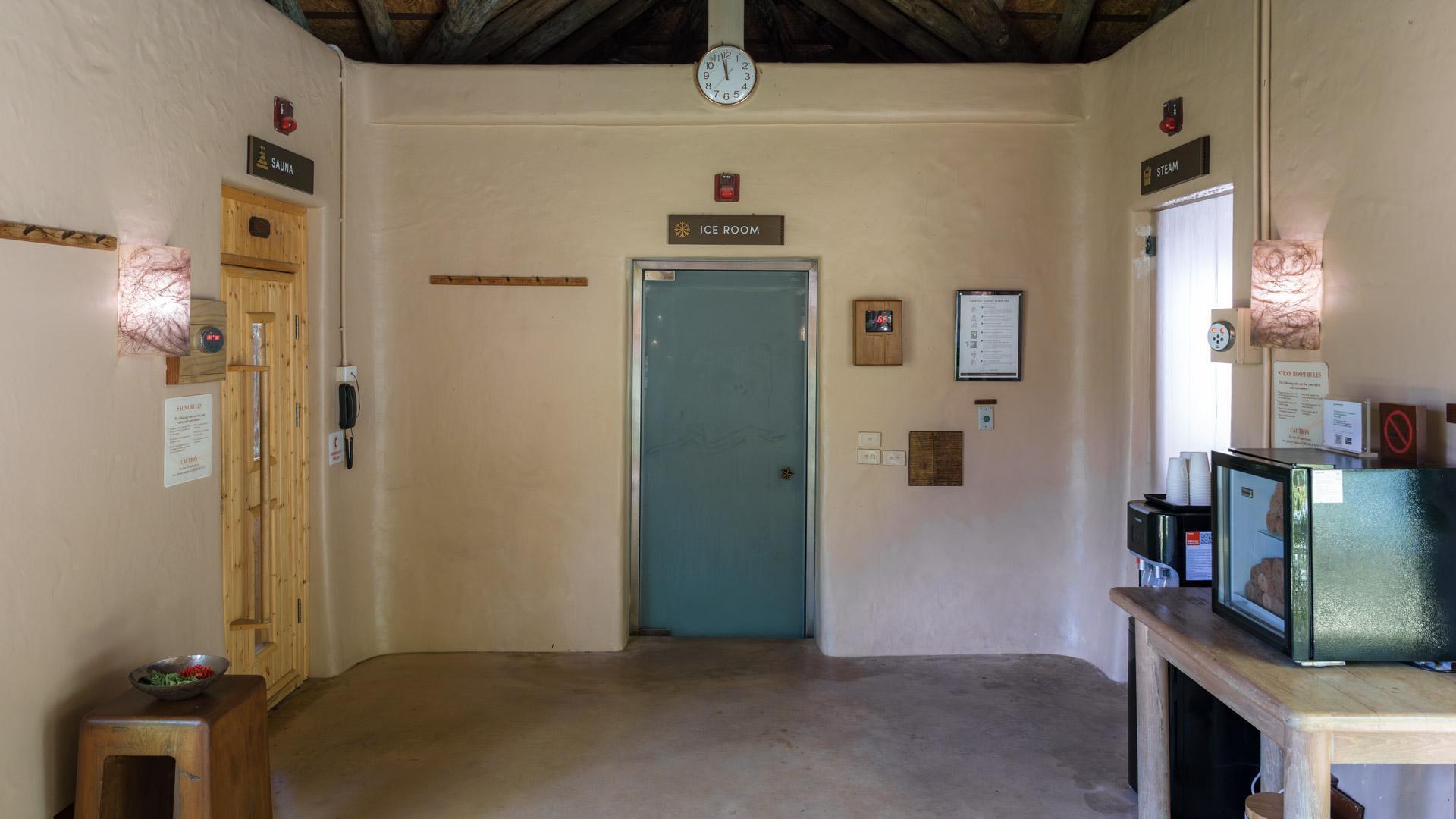 A sauna, a steam room and an ice room.