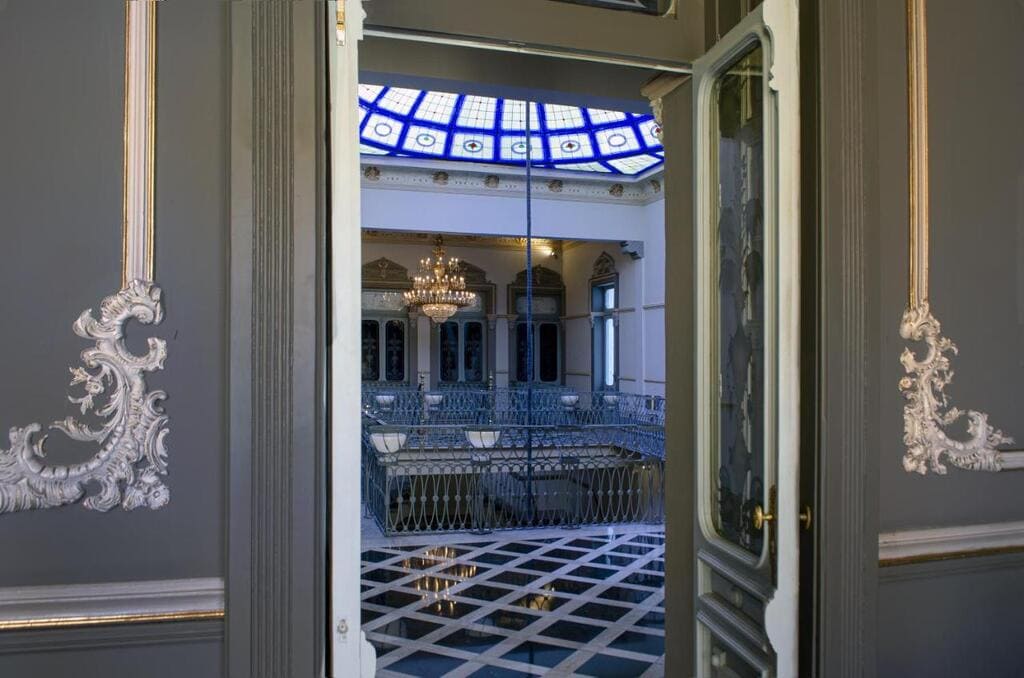 Palacio Julio Hotel look into courtyard