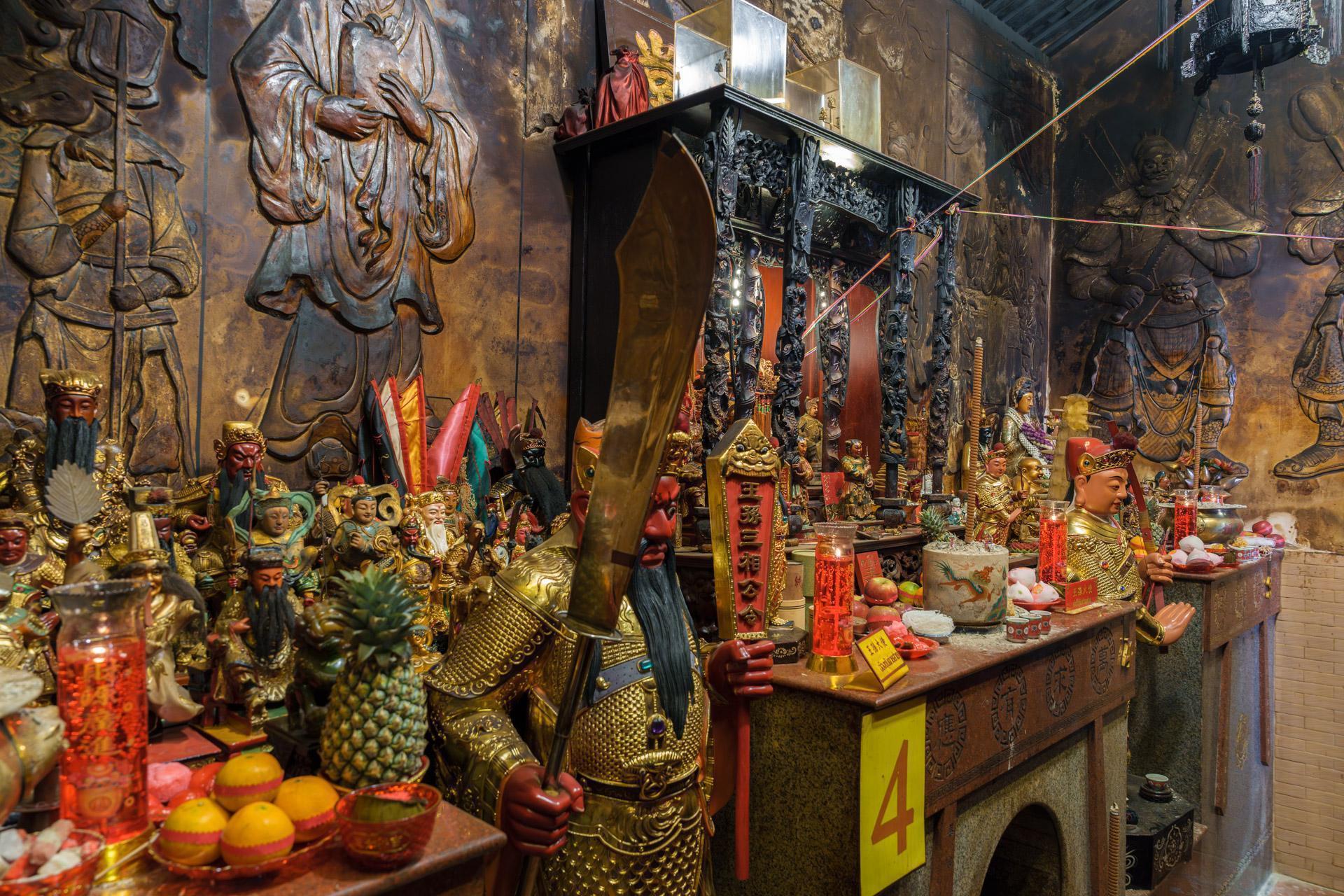 Shrine of the Serene Light statues inside the main shrine