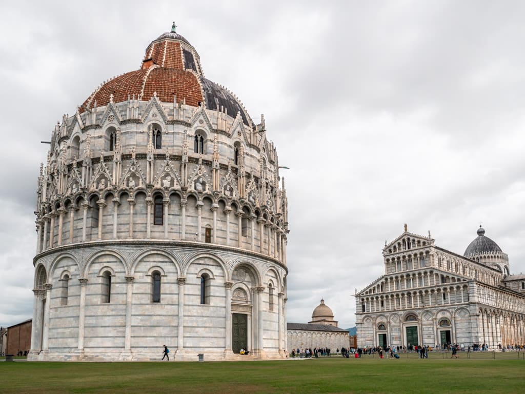 Piazza dei Miracoli i Pisa