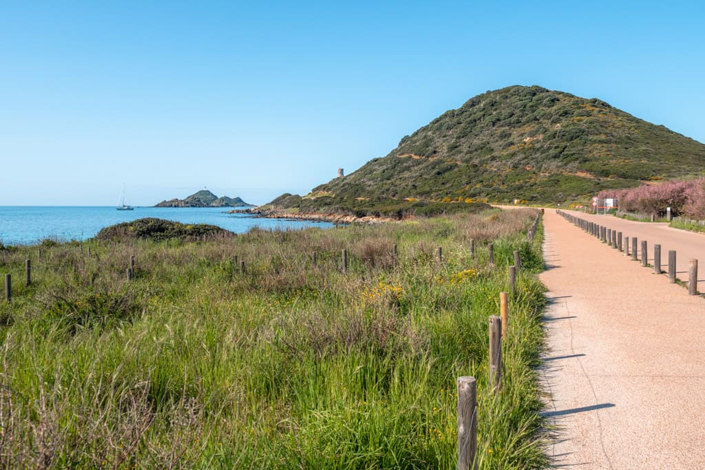 On the way to Pointe de la Parata
