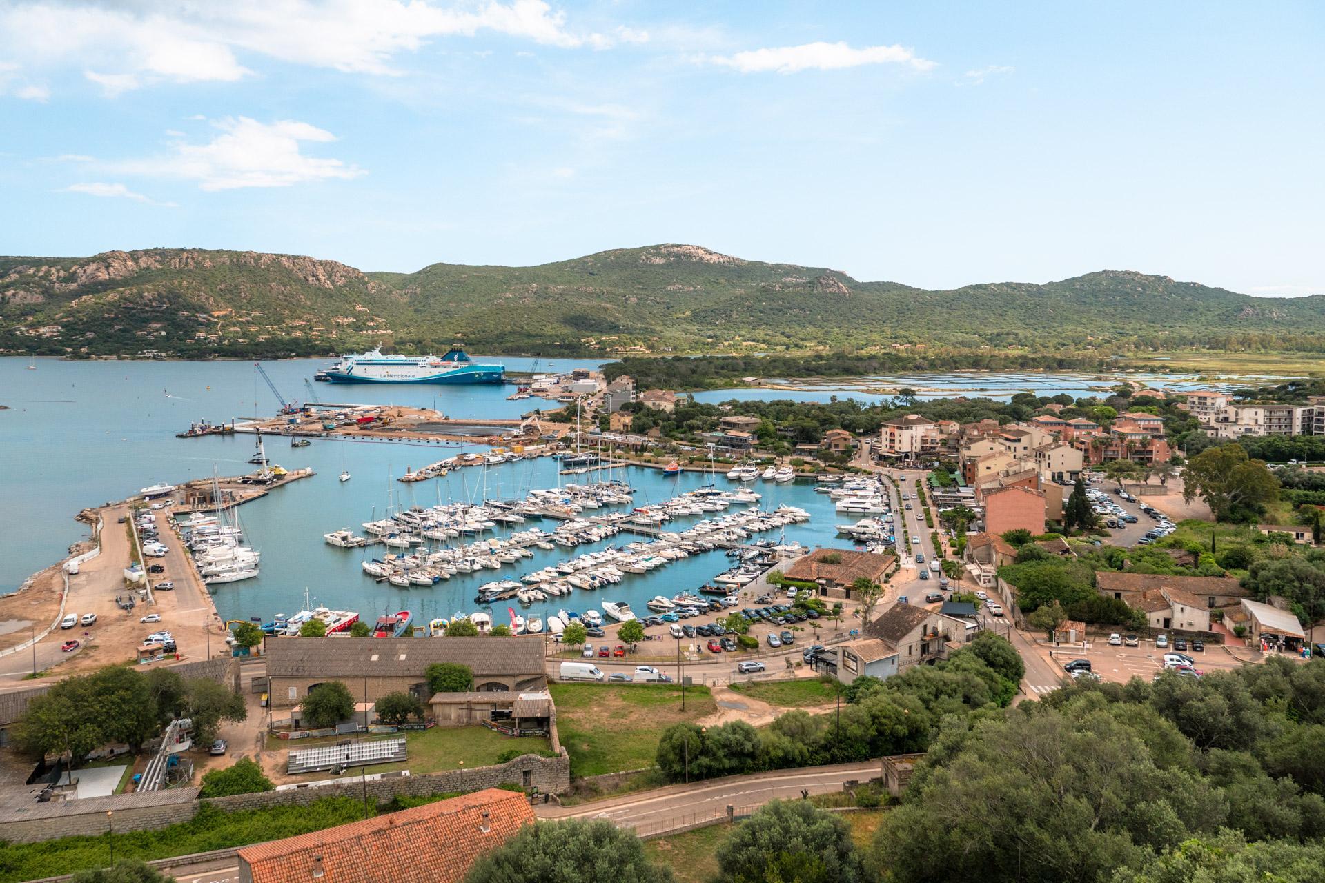 The panoramic terrace at Bastion de France