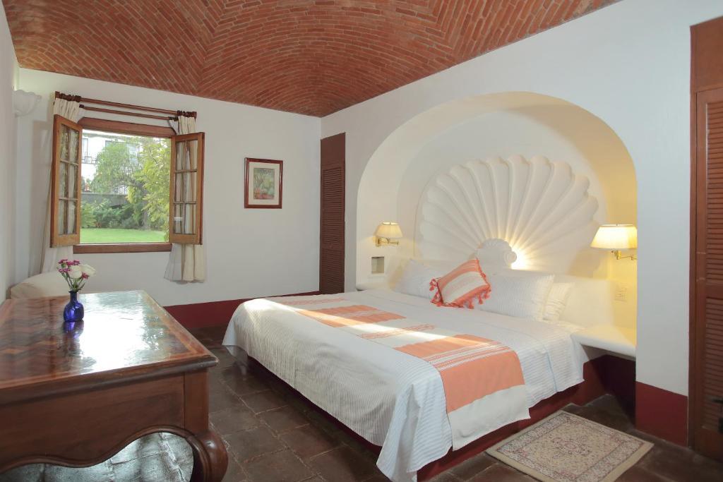 Room at Posada del Tepozteco in Tepoztlán