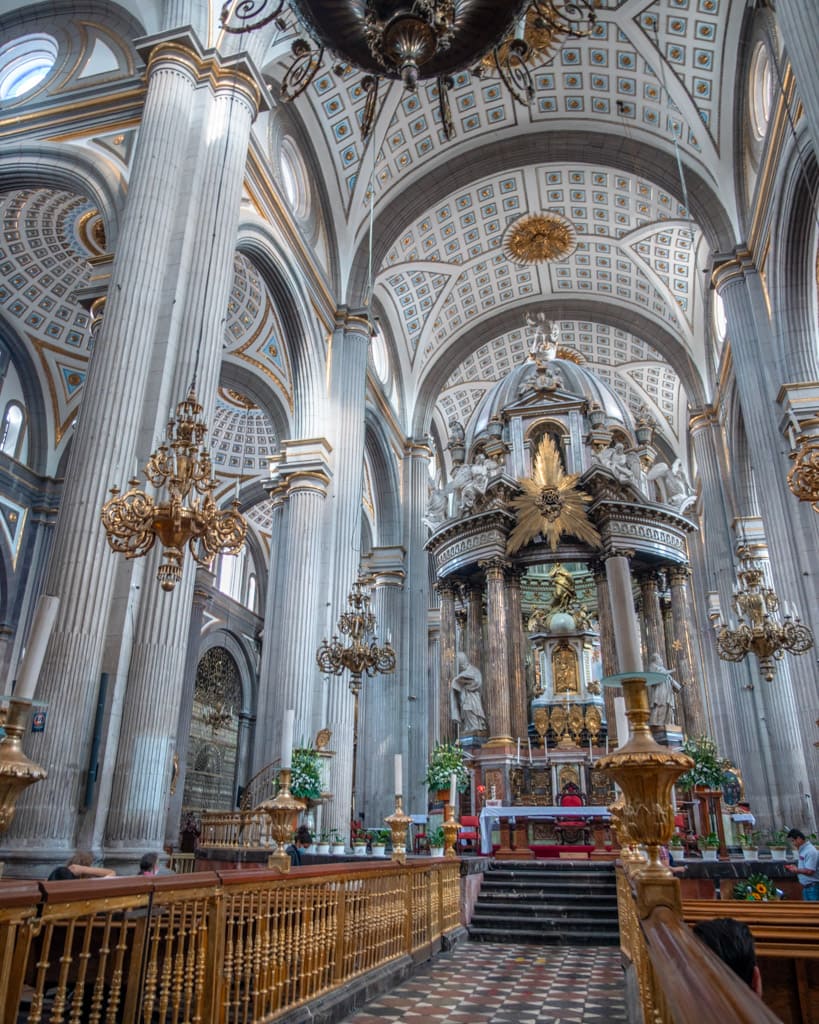 Going inside the cathedral of Puebla