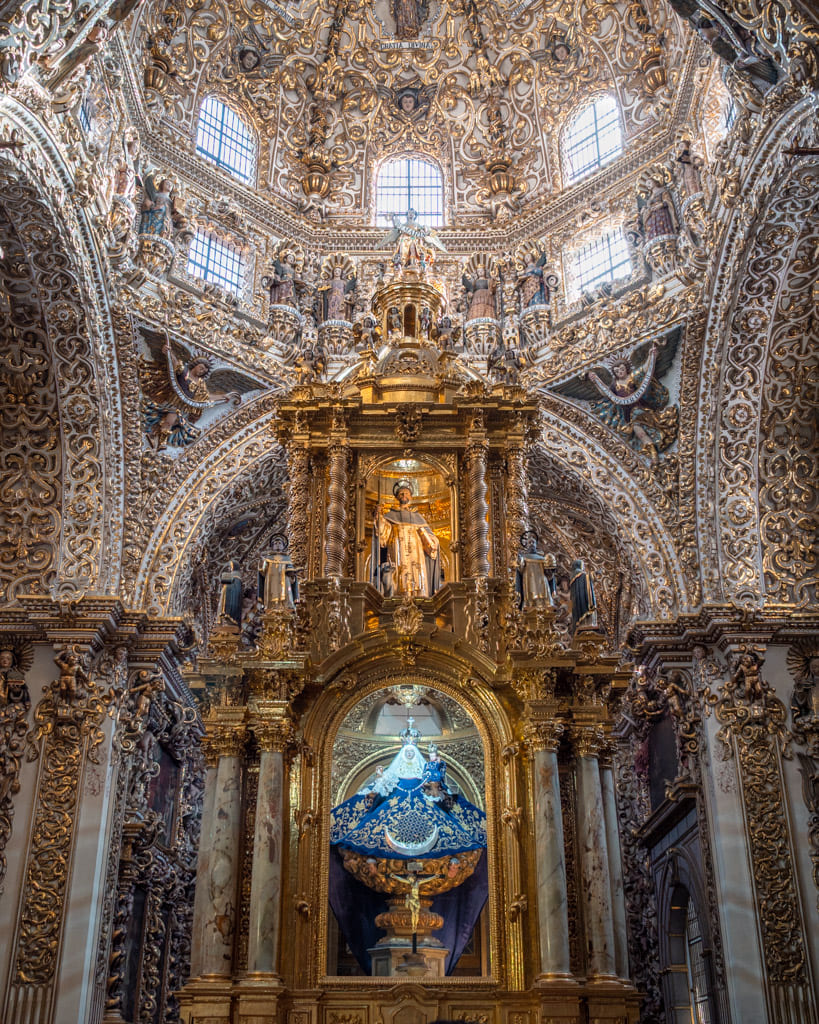 Rosario Chapel details