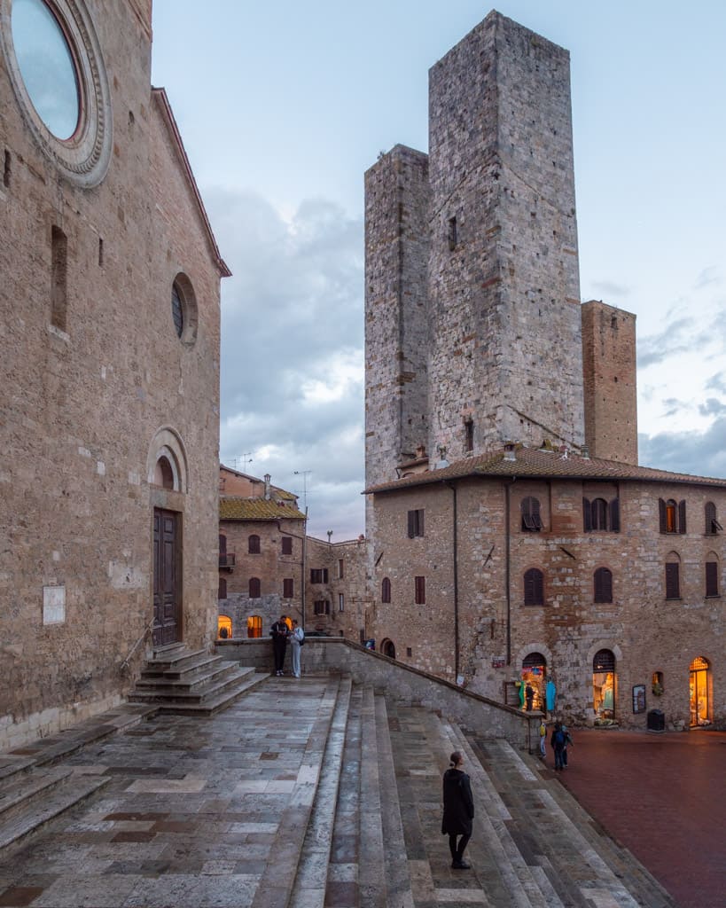 Piazza del Duomo in San Gimignano