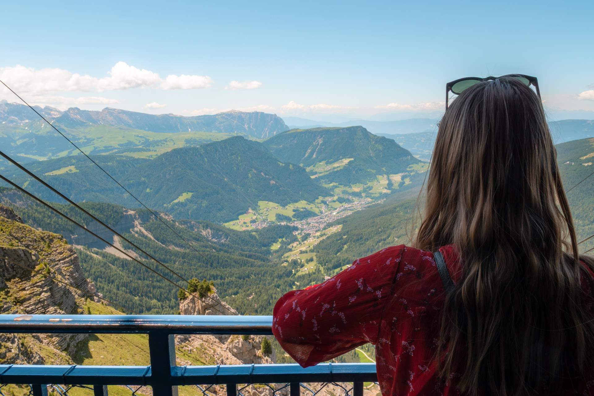 Victoria by cable car