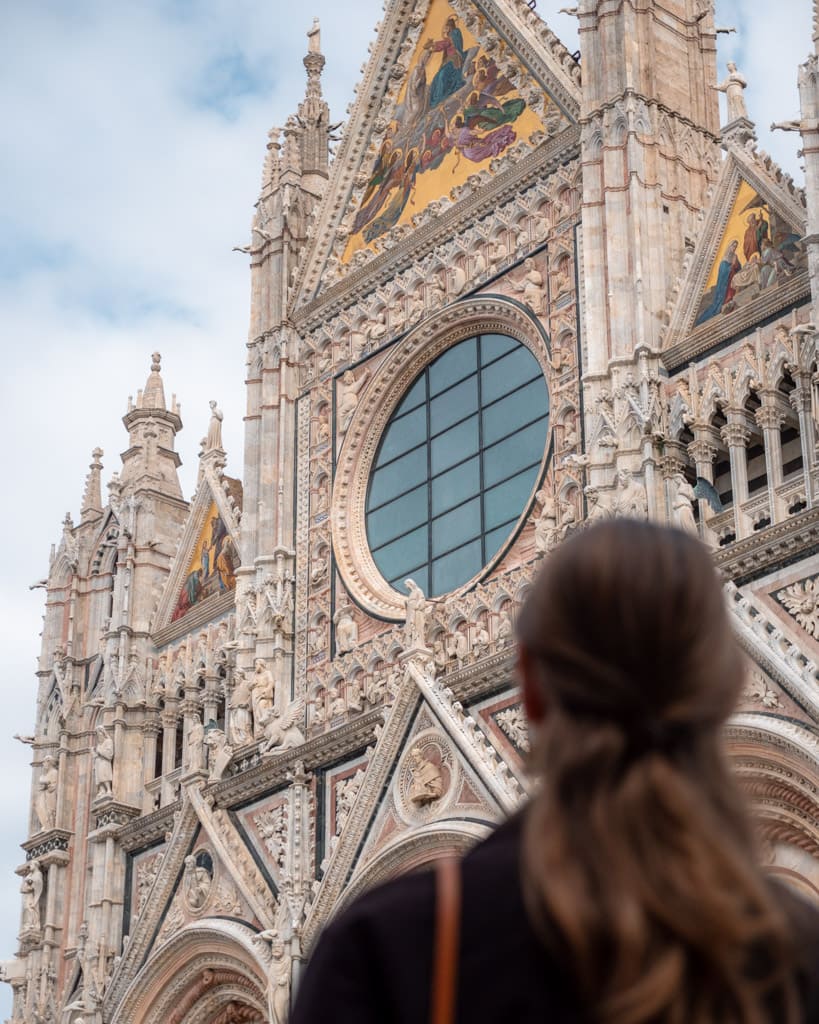 Victoria in front of Siena Cathedral